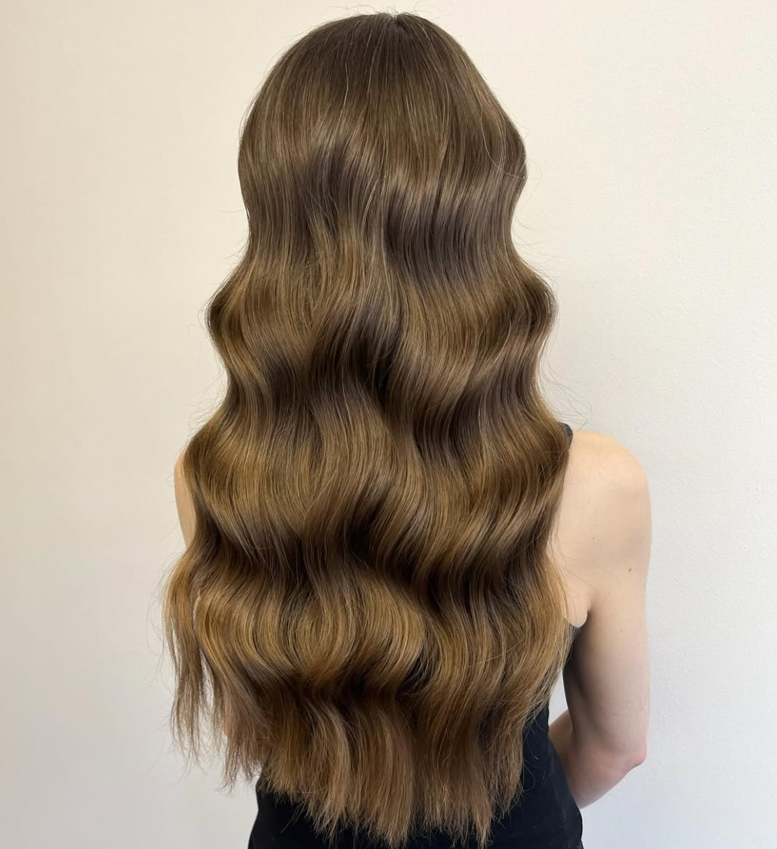 Long waves brunette